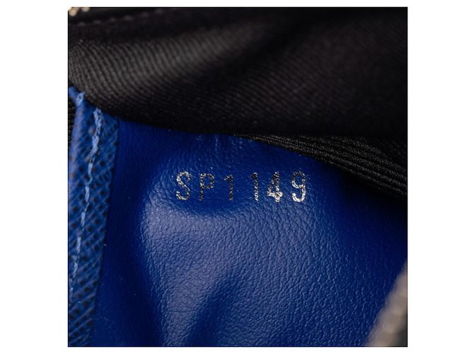 Louis Vuitton Taigarama Pochette Discovery PM Blu Blu navy - vista 6