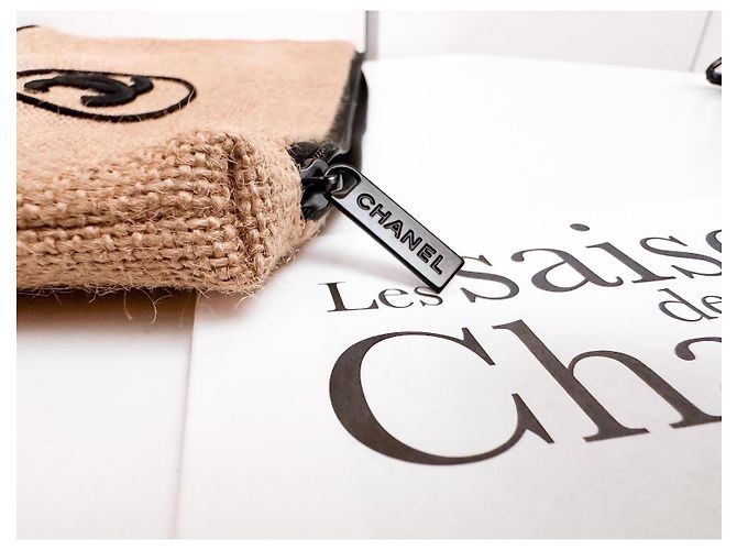 Pochette Chanel in tela di iuta beige e nera Nero - vista 3