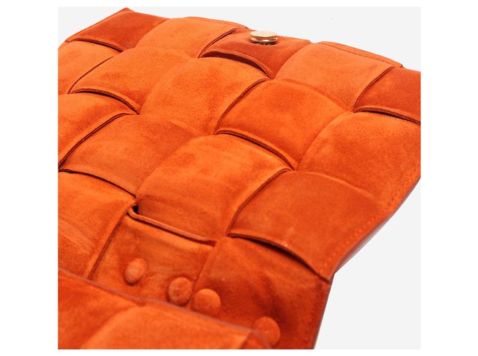 Bottega Veneta Bolsa Cassette acolchoada em camurça laranja - vista 6