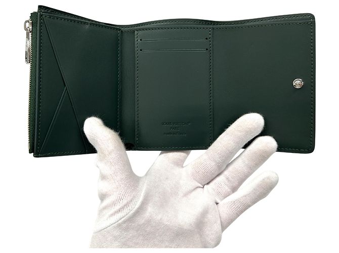Louis Vuitton Men's Aerogram Tri-fold Wallet Green - view 4