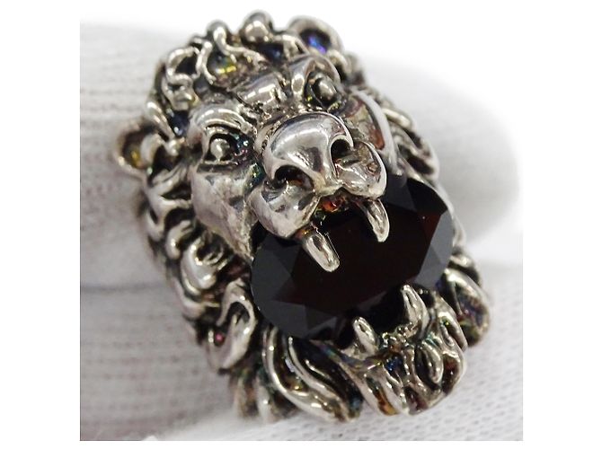 Anello Gucci a fascia con testa di leone nero e argento - vista 8
