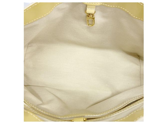 Borsa Tote Louis Vuitton Vernis Wilshire PM Corallo - vista 4