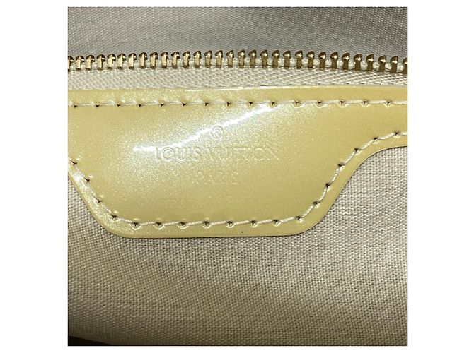 Borsa Tote Louis Vuitton Vernis Wilshire PM Corallo - vista 5
