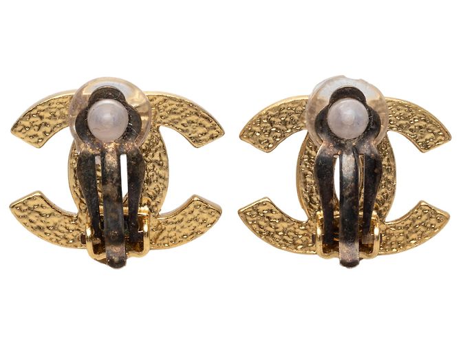 Brincos de pressão Chanel Gold CC banhados a ouro e pérolas falsas Dourado - vista 2