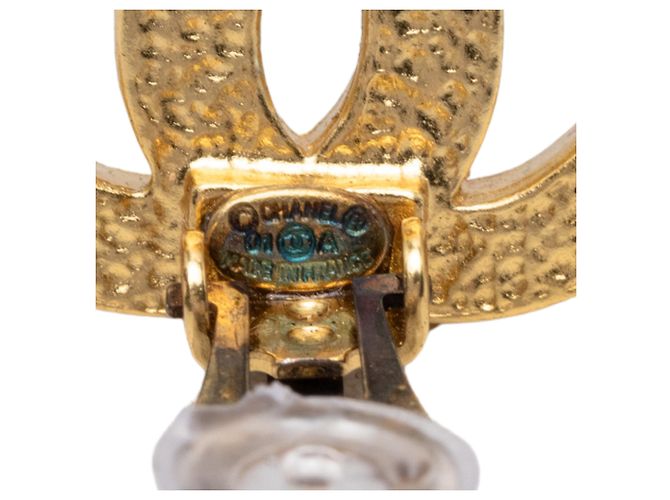 Brincos de pressão Chanel Gold CC banhados a ouro e pérolas falsas Dourado - vista 3