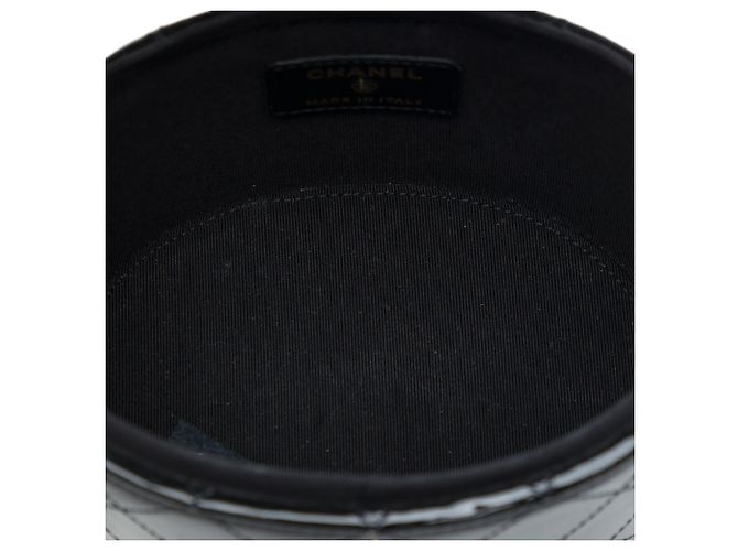 Clutch Vanity Chanel Black CC Trapuntata Vernice con Catena Nero - vista 4