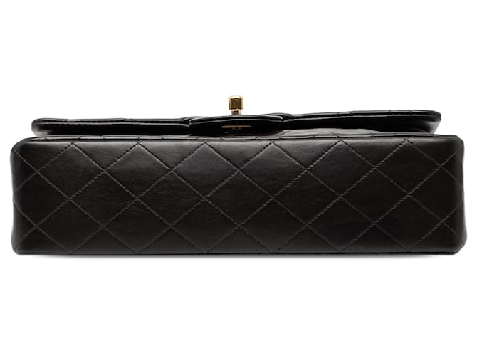 Chanel Black Medium Classic Lambskin Double Flap Nero - vista 3