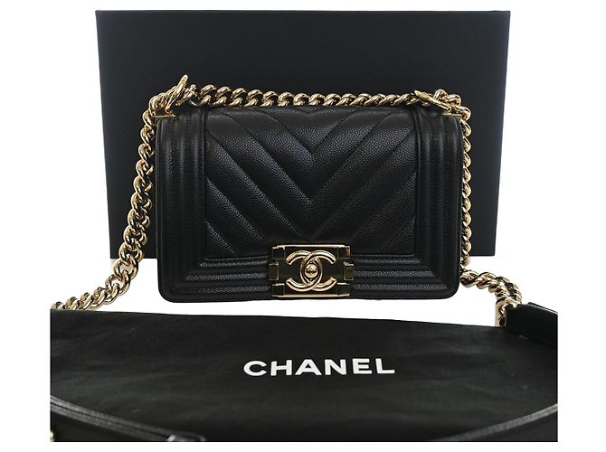 Chanel Black Small Chevron Caviar Boy Flap Nero - vista 14