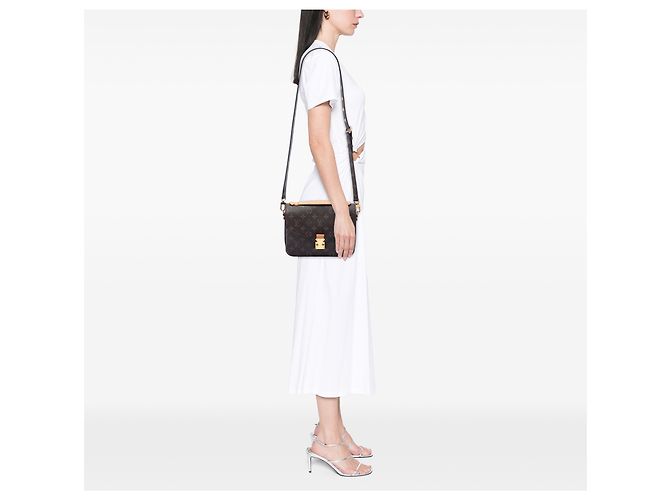Louis Vuitton Pochette Metis Marrone Monogram - vista 6