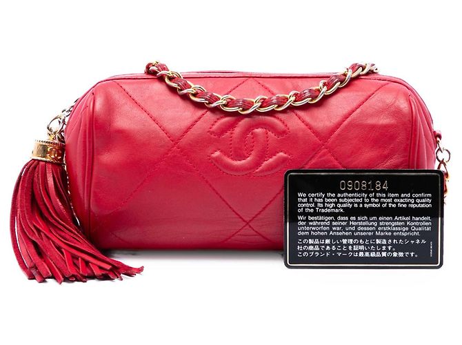 Chanel Mini Barrel Crossbody en agneau matelassé rouge avec pompon - vue 7