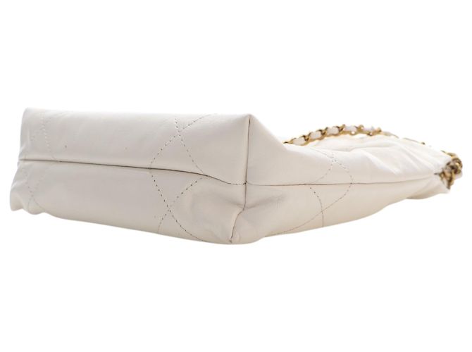 Chanel Mini Hobo 22 in pelle di vitello lucida bianca Bianco - vista 13