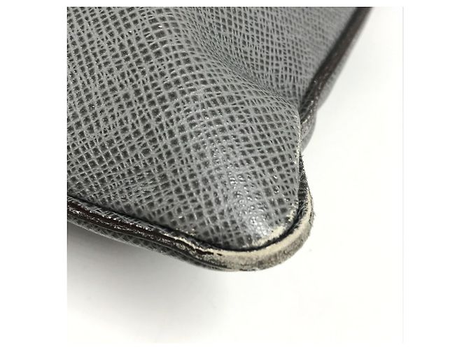 Borsa Louis Vuitton Taiga Sasha Marrone - vista 7