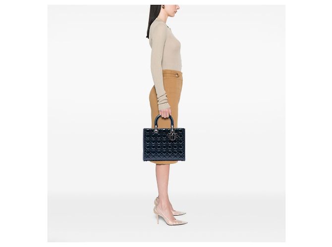 Lady Dior Cannage in vernice blu, grande Blu navy - vista 6