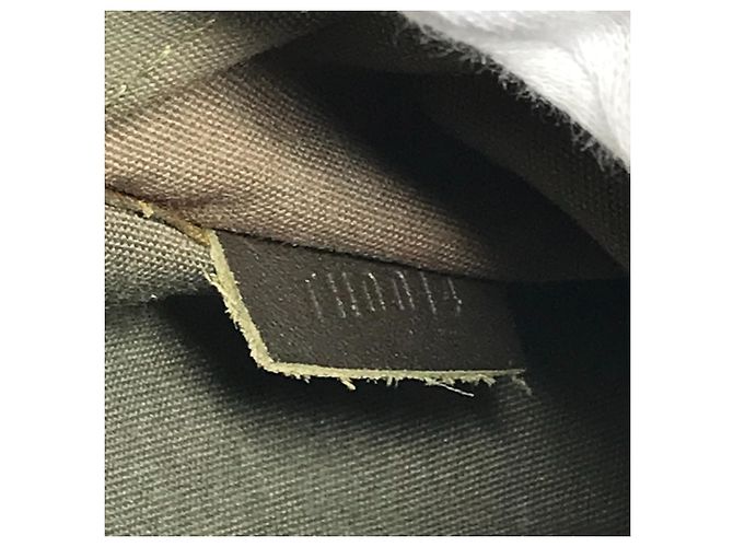 Borsa a tracolla Louis Vuitton Monogram Mini Bérangere Cachi - vista 16