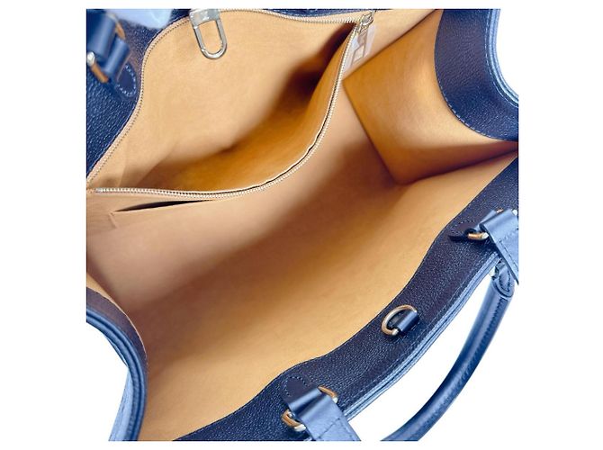 Borsa Tote Louis Vuitton Empreinte OnTheGo MM Nero - vista 12