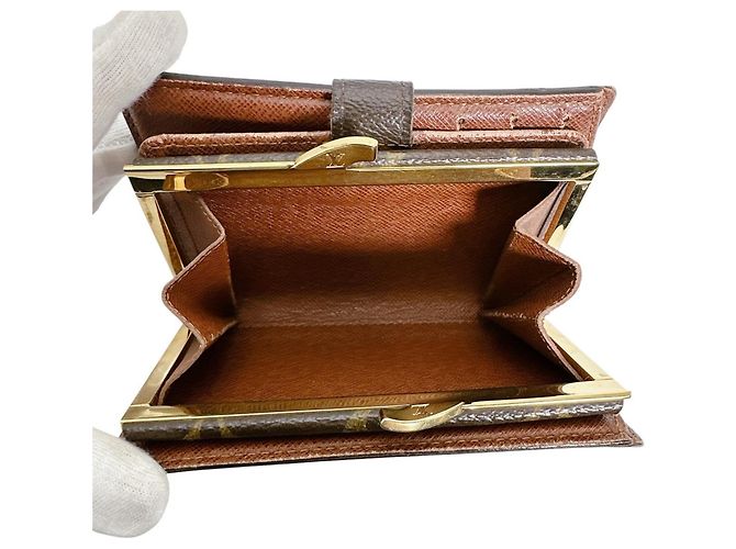 Louis Vuitton Bi-Fold Geldbörse im Monogramm Braun - Ansicht 8