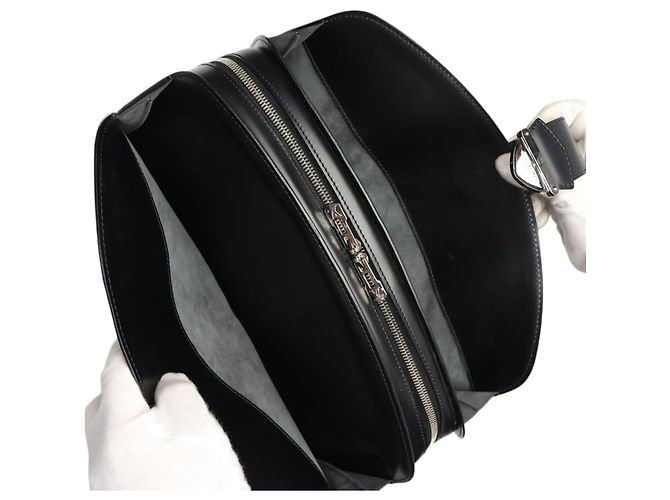Borsa Louis Vuitton Pont Neuf GM Nero - vista 12