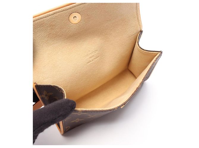 Pochette Florentine Louis Vuitton Vita Marrone - vista 3