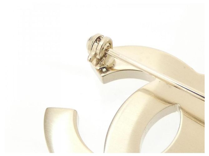 Spilla bianca Chanel 98908 Bianco - vista 3