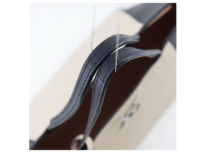 Louis Vuitton Lockme Cabas in pelle Beige - vista 6