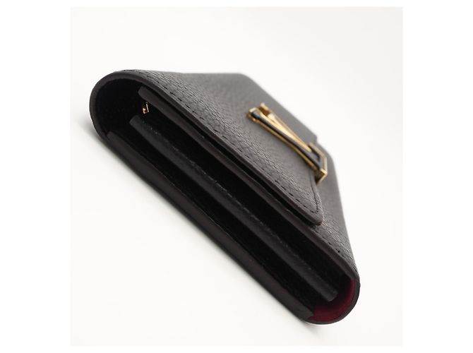 Cartera Louis Vuitton Taurillon Capucines Negro Rosa - vista 7