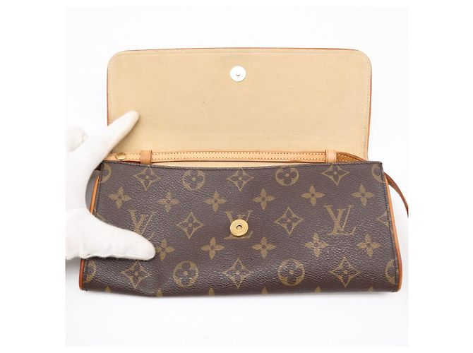 Borsa a tracolla Louis Vuitton Monogram Pochette Twin GM Marrone Beige Monogramma - vista 11