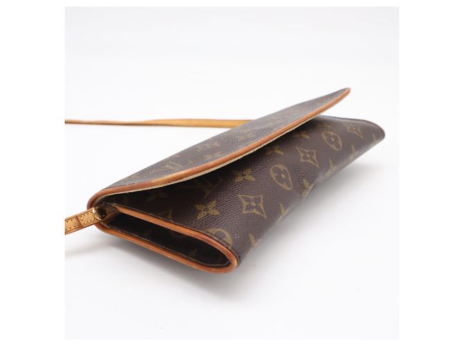 Borsa a tracolla Louis Vuitton Monogram Pochette Twin GM Marrone Beige Monogramma - vista 5