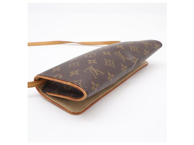 Borsa a tracolla Louis Vuitton Monogram Pochette Twin GM Marrone Beige Monogramma - vista 6