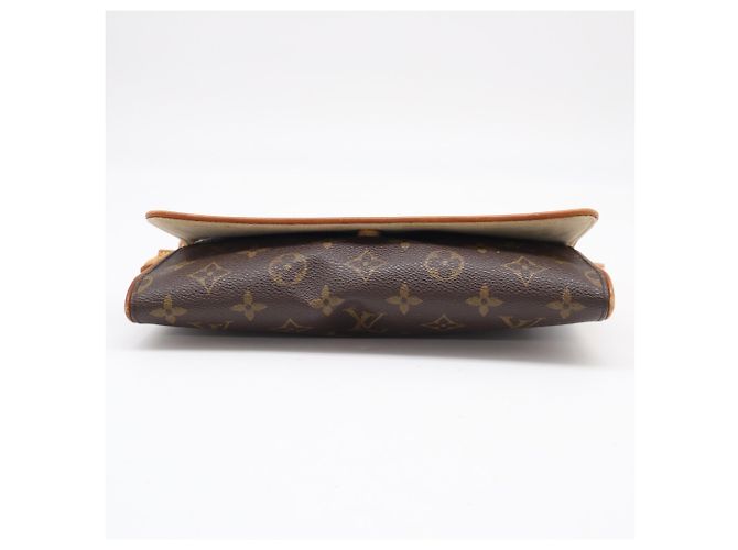 Borsa a tracolla Louis Vuitton Monogram Pochette Twin GM Marrone Beige Monogramma - vista 7