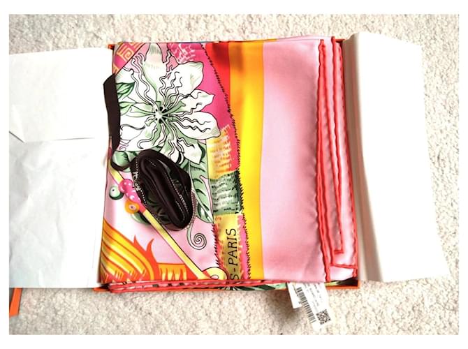 Hermès Aloha Sciarpa in Twill di Seta Rosa Rosso Blu Verde Arancione Giallo - vista 2