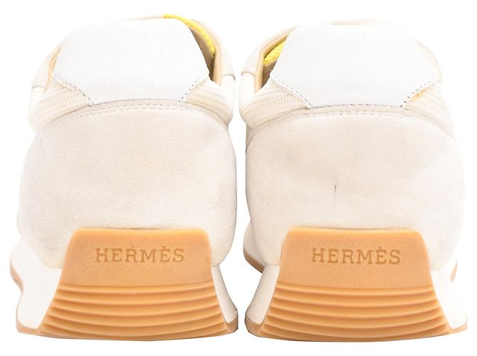 Baskets Hermès Escape en daim blanc - vue 4