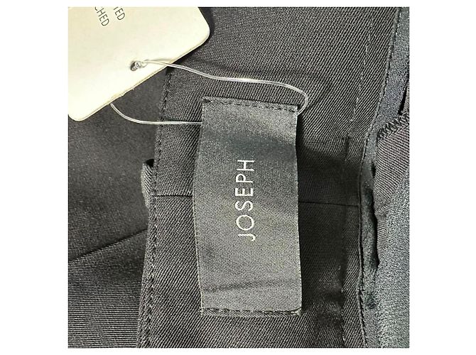 Joseph Tailored Trousers mit Gürtel aus schwarzer Viskose - Ansicht 6