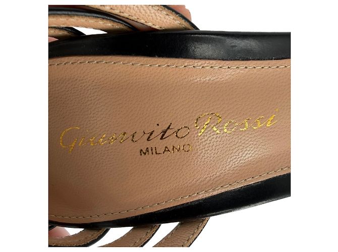 Décolleté con cinturino alla caviglia in PVC e pelle nera Gianvito Rossi - vista 2