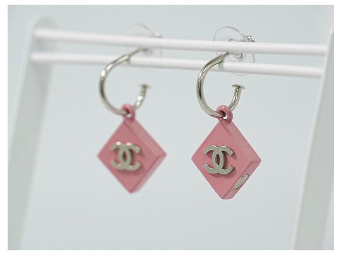 Chanel Vintage CC Goccia Quadrata in Metallo con Smalto e Pizzo Argento - vista 2