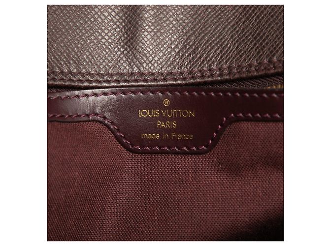 Borsa a tracolla Louis Vuitton Taiga Reporter PM Marrone Bordò - vista 6