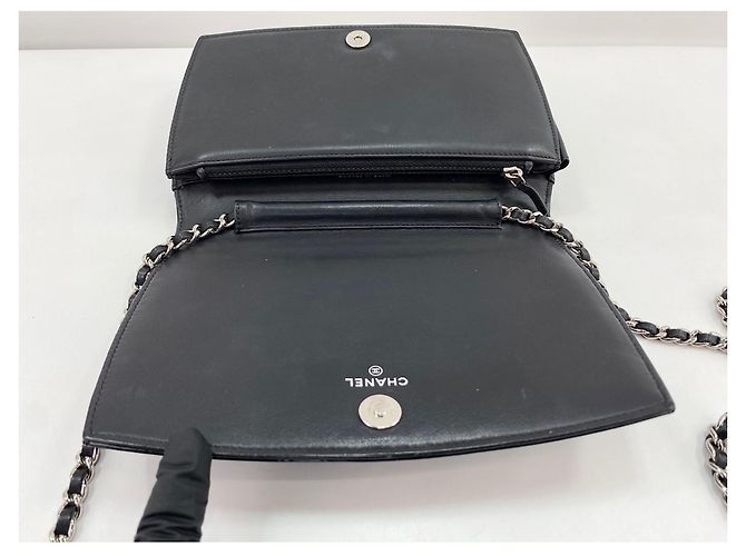 Borsa a tracolla per trucco in vernice nera Chanel Nero - vista 13