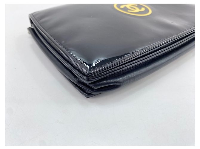 Borsa a tracolla per trucco in vernice nera Chanel Nero - vista 8