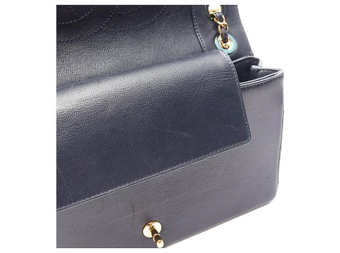 Borsa a tracolla Chanel Mademoiselle Matelassé Double Flap Blu navy - vista 10