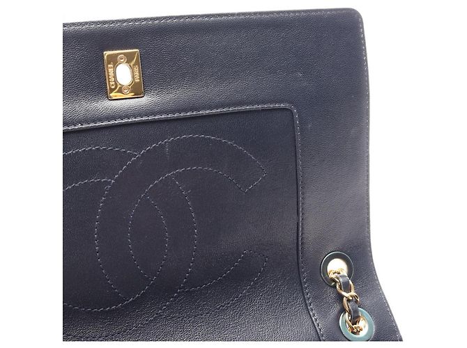 Borsa a tracolla Chanel Mademoiselle Matelassé Double Flap Blu navy - vista 11