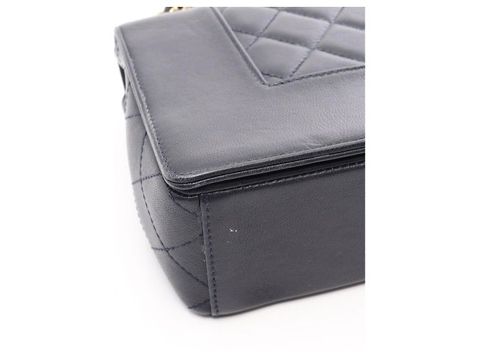 Borsa a tracolla Chanel Mademoiselle Matelassé Double Flap Blu navy - vista 14