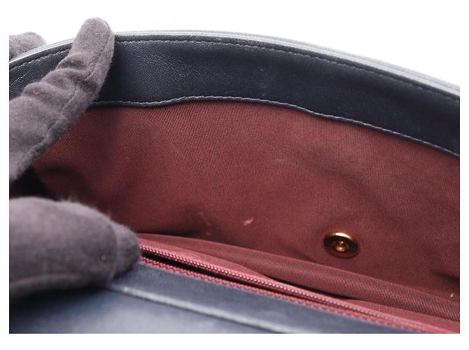 Borsa a tracolla Chanel Mademoiselle Matelassé Double Flap Blu navy - vista 7
