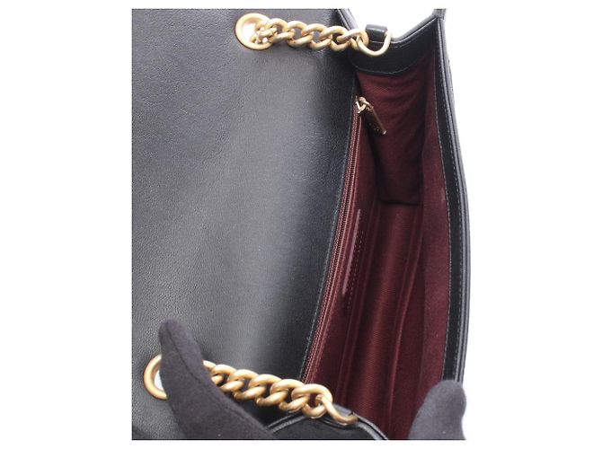 Borsa a tracolla Chanel in pelle matelassé nera Nero - vista 3