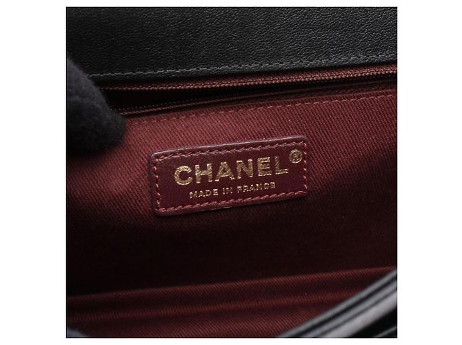 Borsa a tracolla Chanel in pelle matelassé nera Nero - vista 4