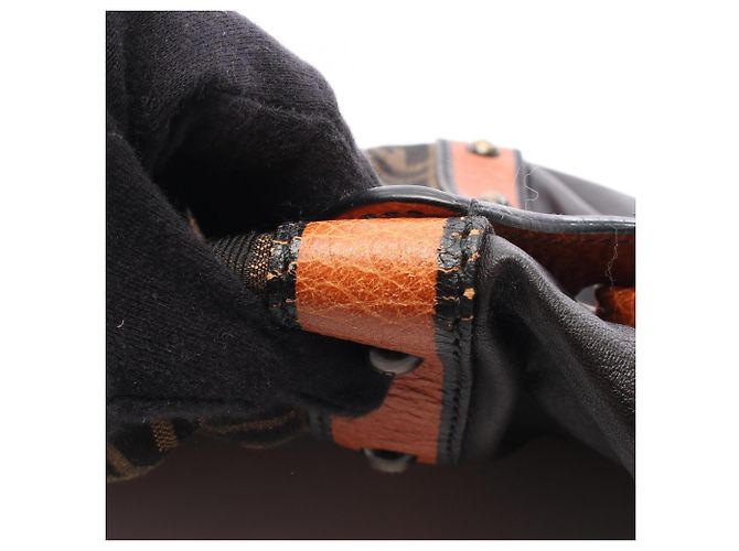 Bolso Bucket Fendi Zucca Castaño Negro - vista 11