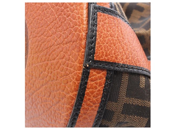 Bolso Bucket Fendi Zucca Castaño Negro - vista 7