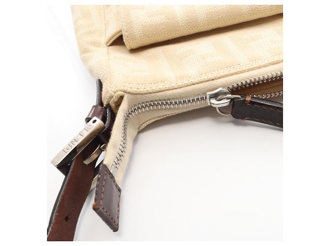 Borsa a tracolla Fendi Mamma Bucket Zucca Marrone Beige - vista 8