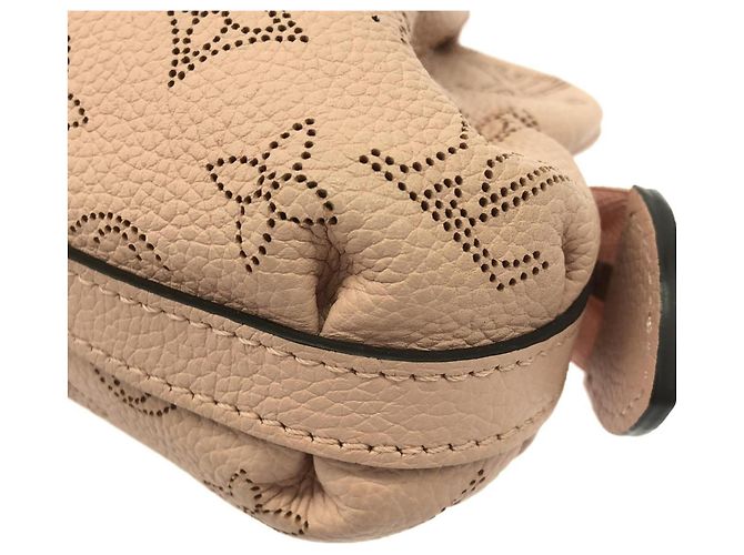 Borsa a tracolla Louis Vuitton Mahina Scala Mini Beige - vista 3