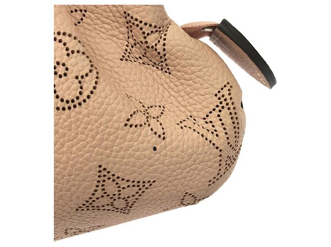 Borsa a tracolla Louis Vuitton Mahina Scala Mini Beige - vista 4