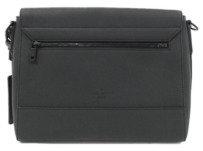 Bolsa de ombro Louis Vuitton LV Aerogram Takeoff Messenger Preto - vista 2
