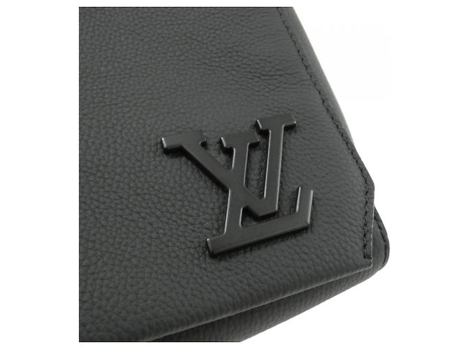 Bolsa de ombro Louis Vuitton LV Aerogram Takeoff Messenger Preto - vista 4